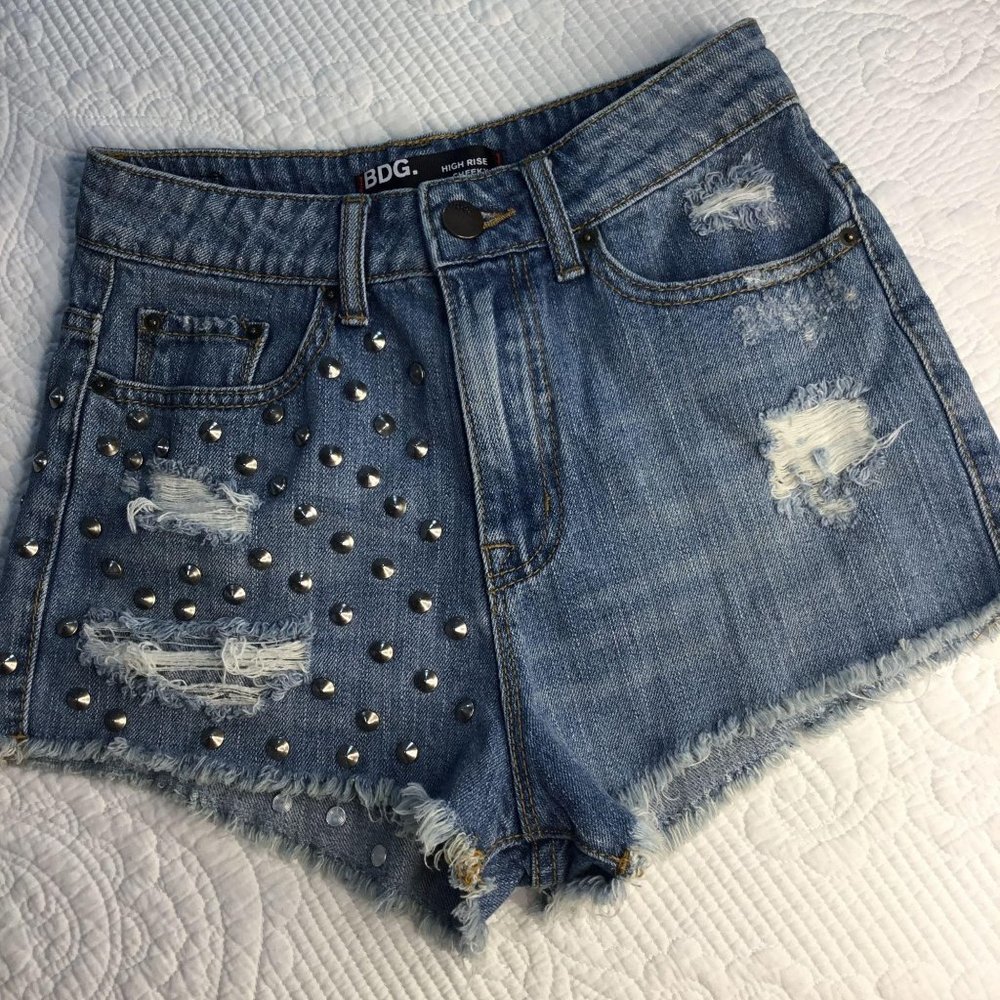 URBAN OUTFITTERS BDG  High Rise Cheeky Jean Studde shorts